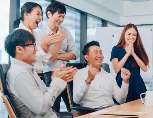 在AG旗舰厅 (中国大陆) 学习、成长茁壮