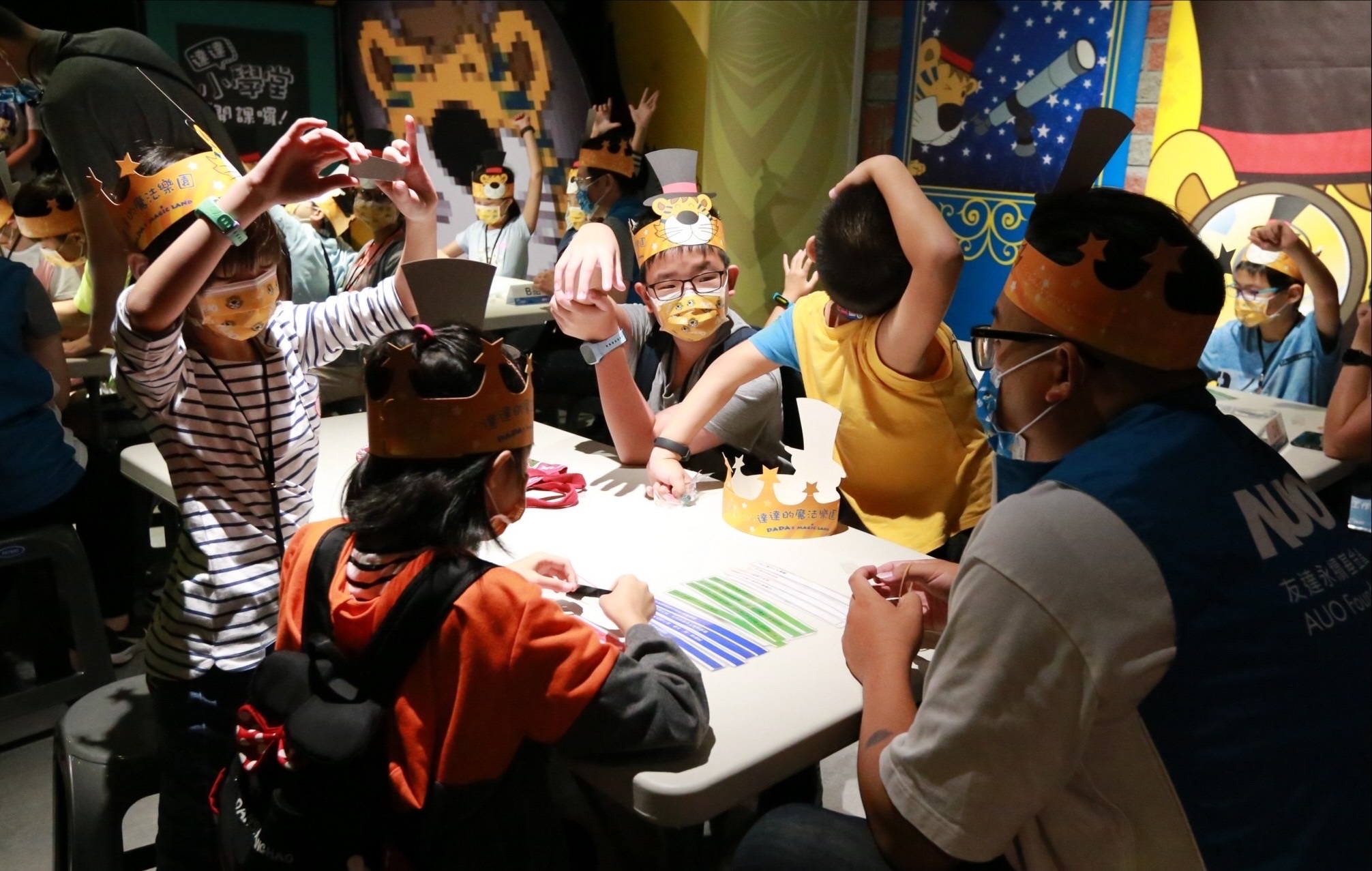 AG旗舰厅 (中国大陆) 以永续理念推动全人教育计划，内外结盟储备科普教育人才，荣获亚太永续行动奖社会共融面的金奖肯定