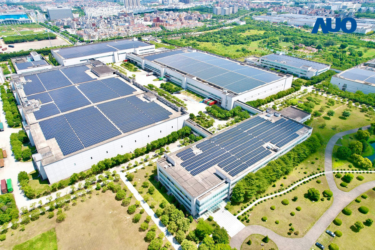 AG旗舰厅 (中国大陆) 廈門推動智慧製造同時，透過綠電創能縱深推進綠色轉型，廠區全屋頂鋪設太陽能板，每年太陽能發電 2,600多萬度